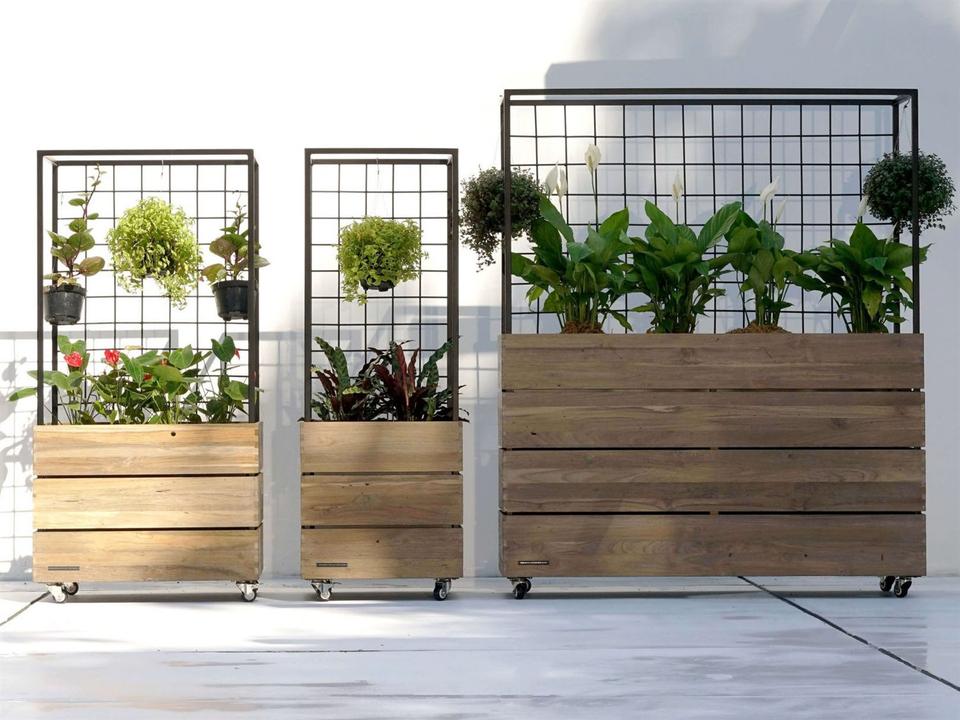 MamaGreen Aiko Teak Aluminum Planter Set