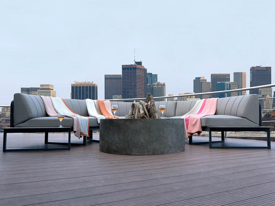 MamaGreen Babbo Aluminum Cushion Curved Sectional Outdoor Lounge Set