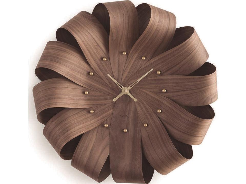Brisa Wall Clock in Natural Walnut and Polished Brass by Jose Maria Reina