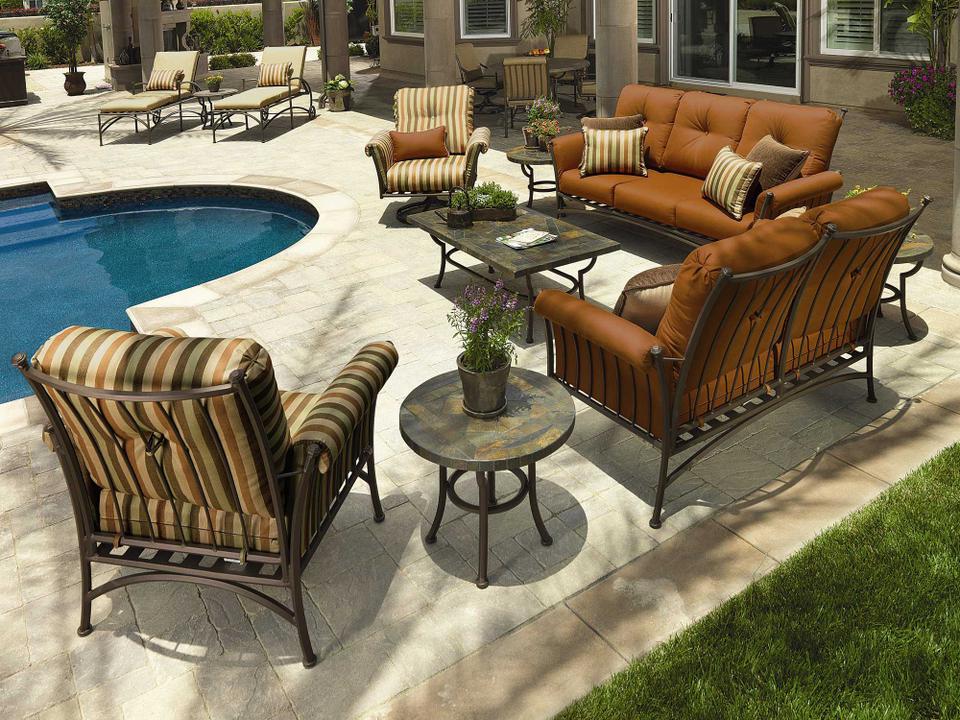 Deep Seating