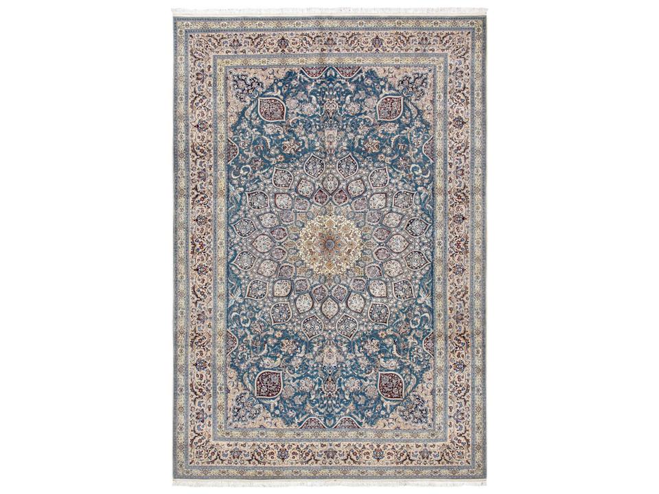 Azerbaijan Hand-Knotted Bordered Area Rug