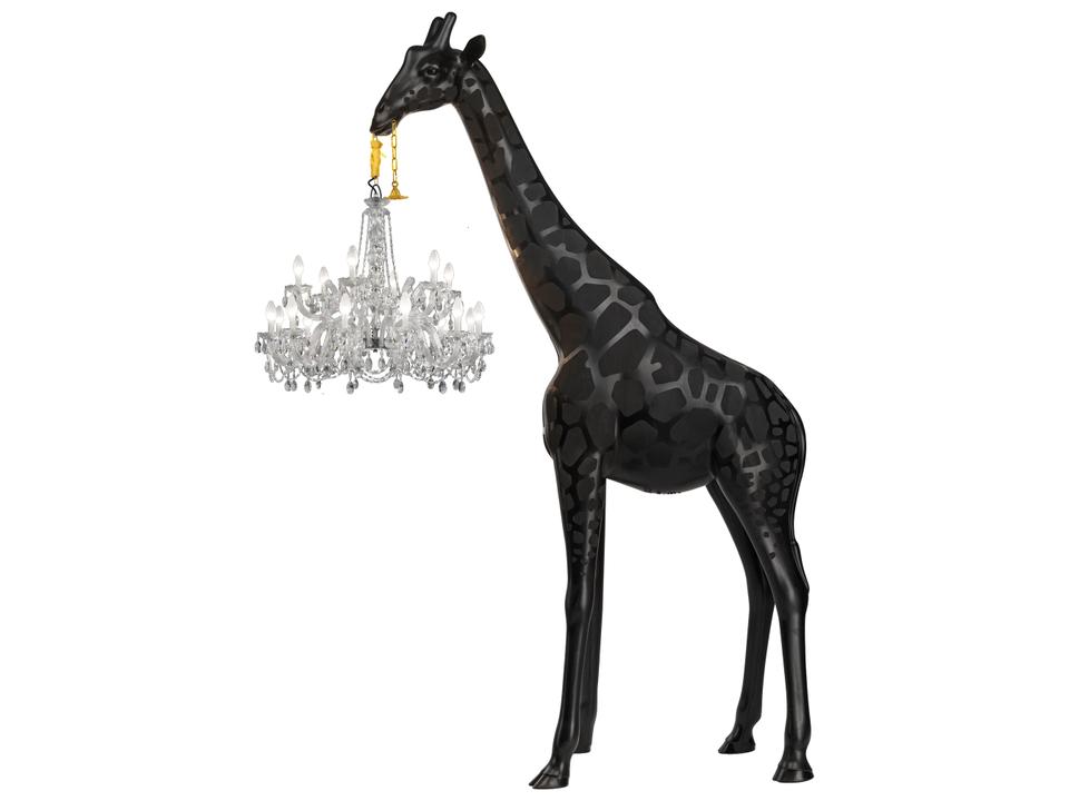 Giraffe In Love