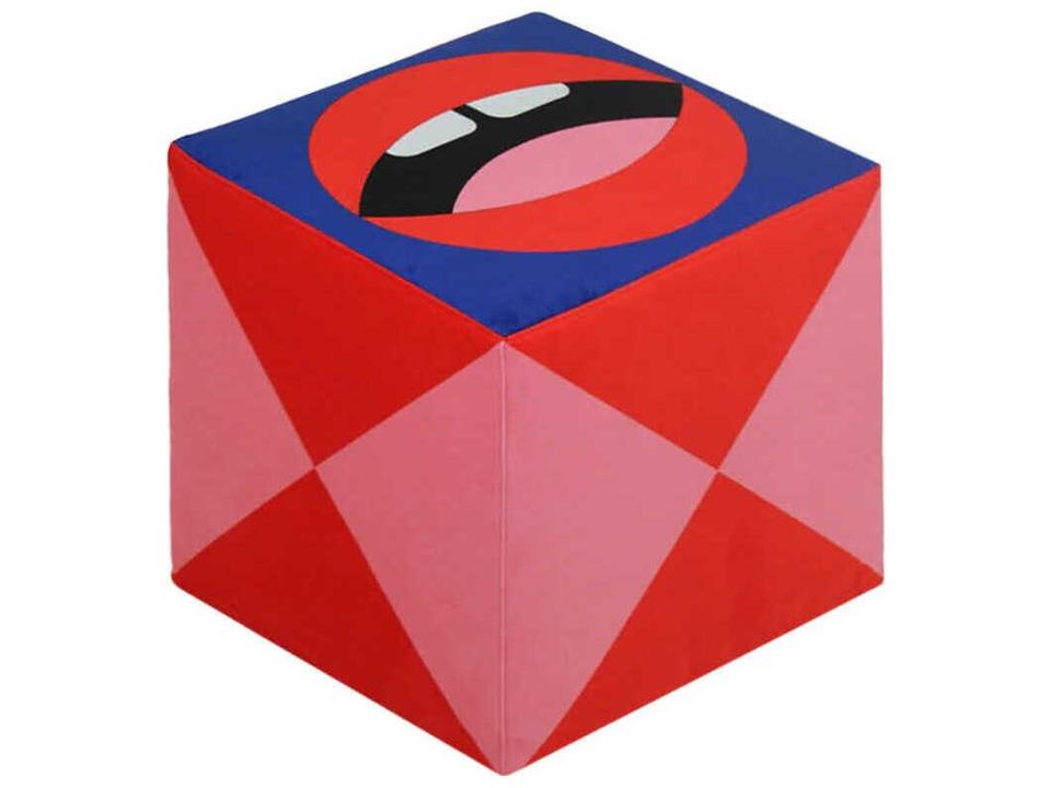 Mouth Pouf