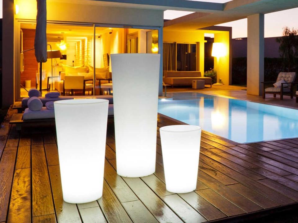 Tango 1 - Light Outdoor Floor Light