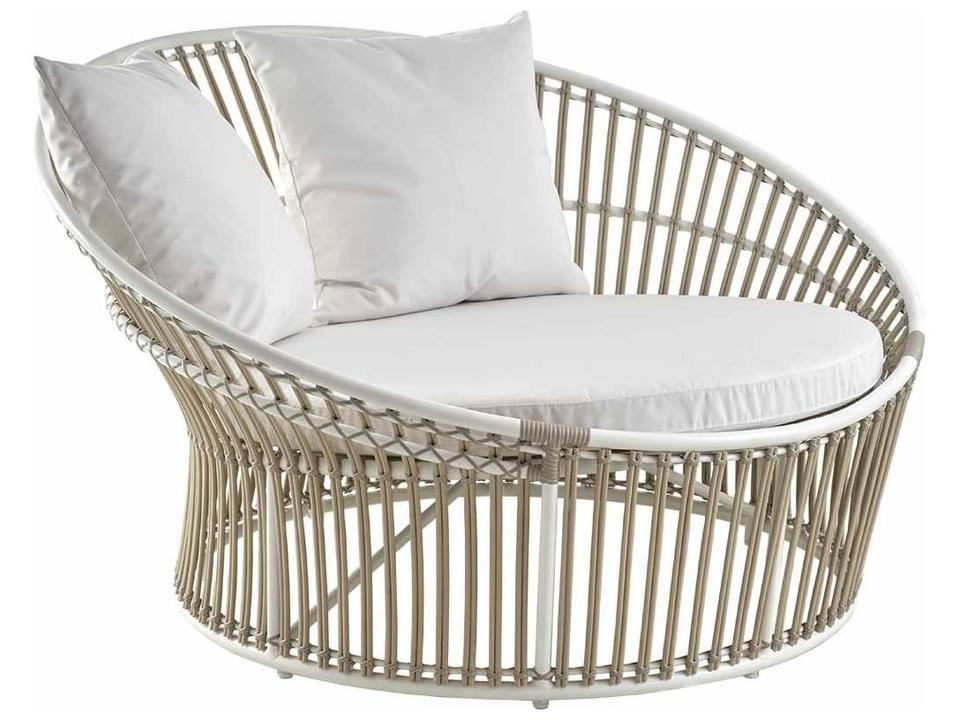 Exterior Olympia Nest Outdoor Lounge Bed