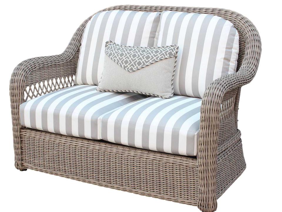 Arcadia Wicker Loveseat in Driftwood