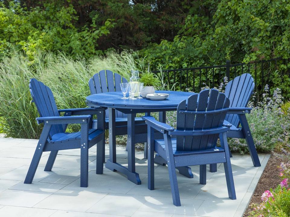 Salem Rounds Recycled Plastic Outdoor Dining Set