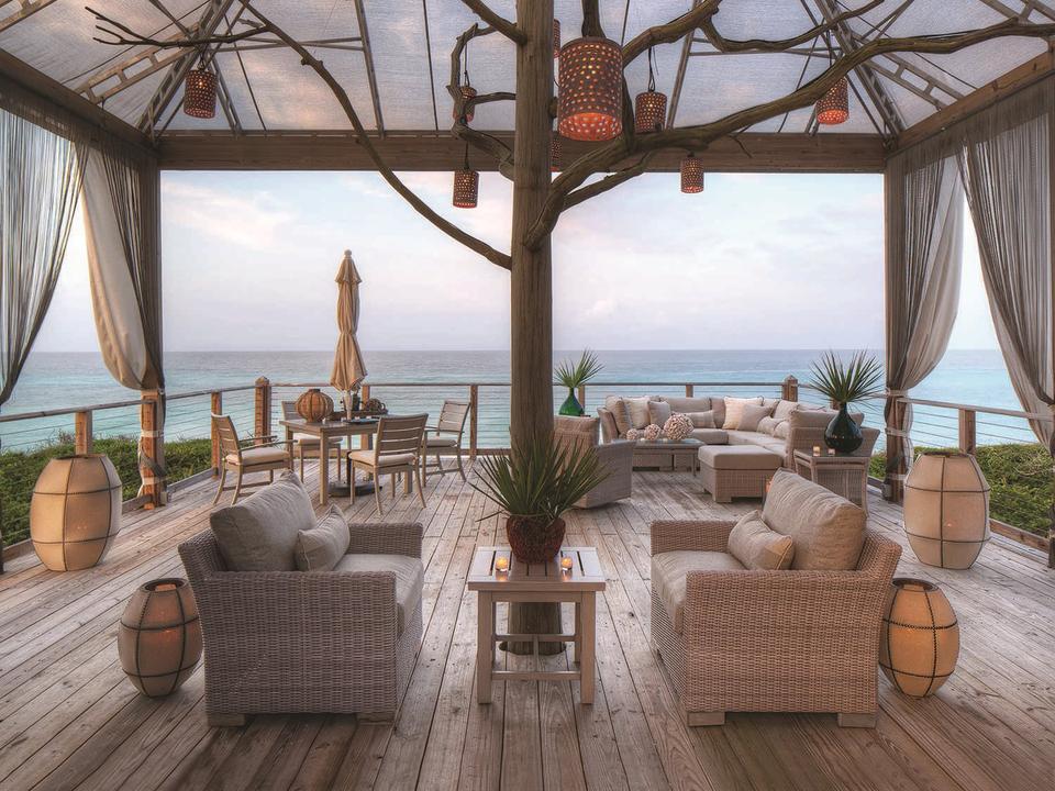 Club Woven Patio Lounge Set