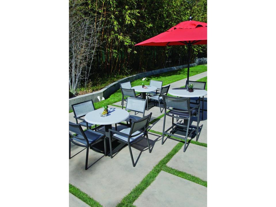 Cabana Club Dining