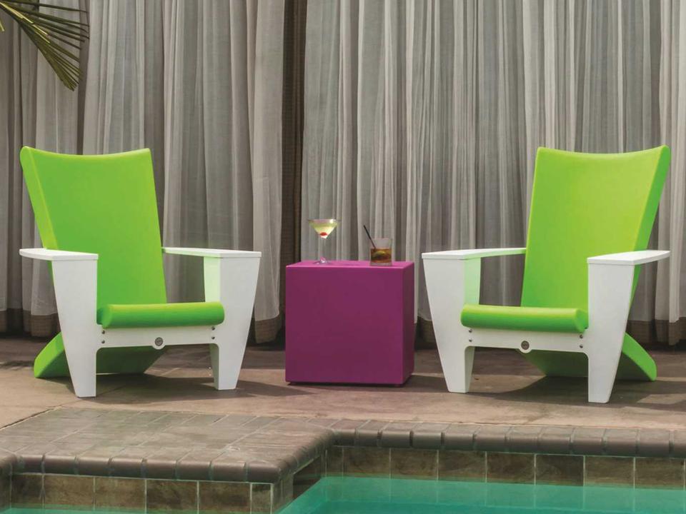 Curve Resin Outdoor Patio Lounge Set