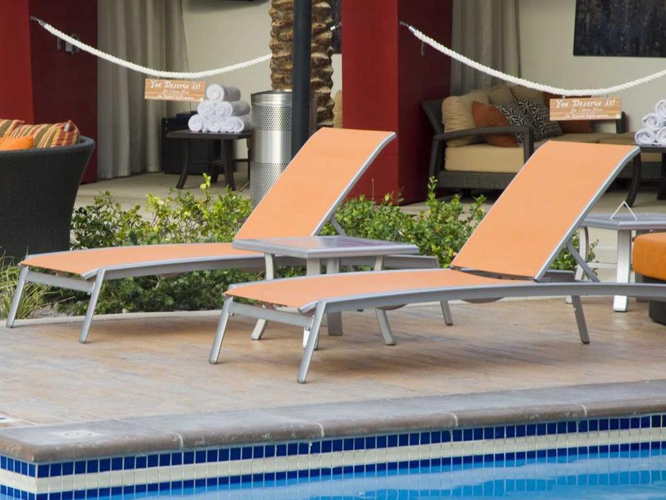 Elance Relaxed Sling Aluminum Outdoor Lounge Set