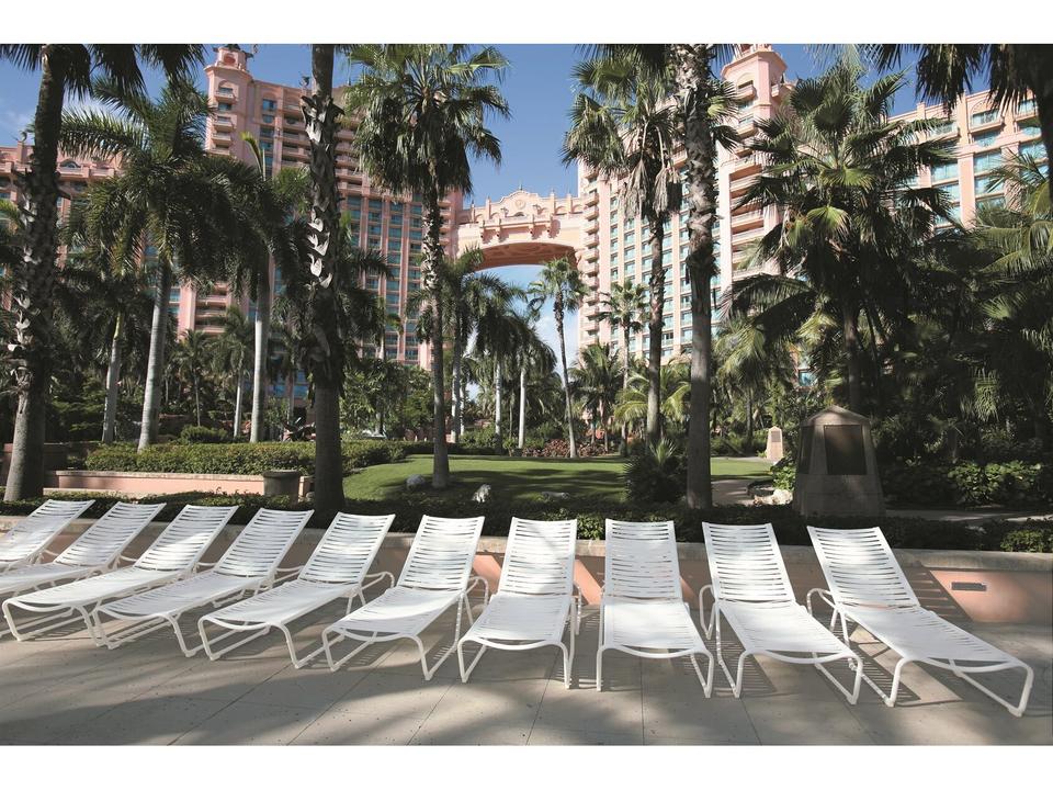 Millennia Ribbon Segment Aluminum Lounge Set