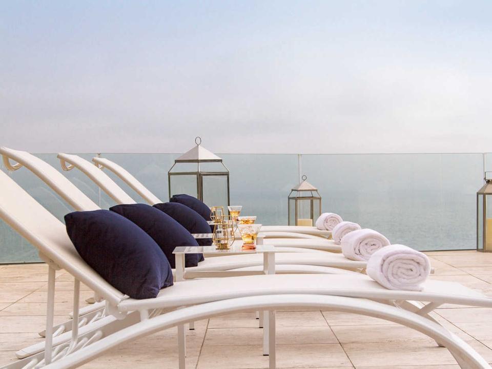 South Beach Relaxed Sling Aluminum Patio Lounge Set