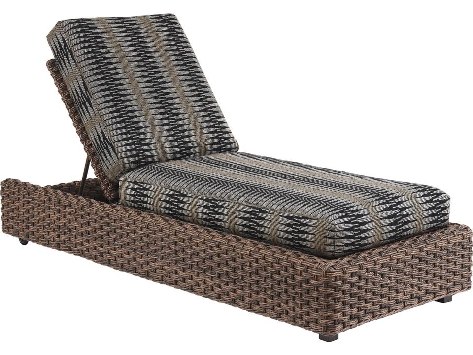 Kilimanjaro Wicker Chaise Lounge in Rich Tobacco