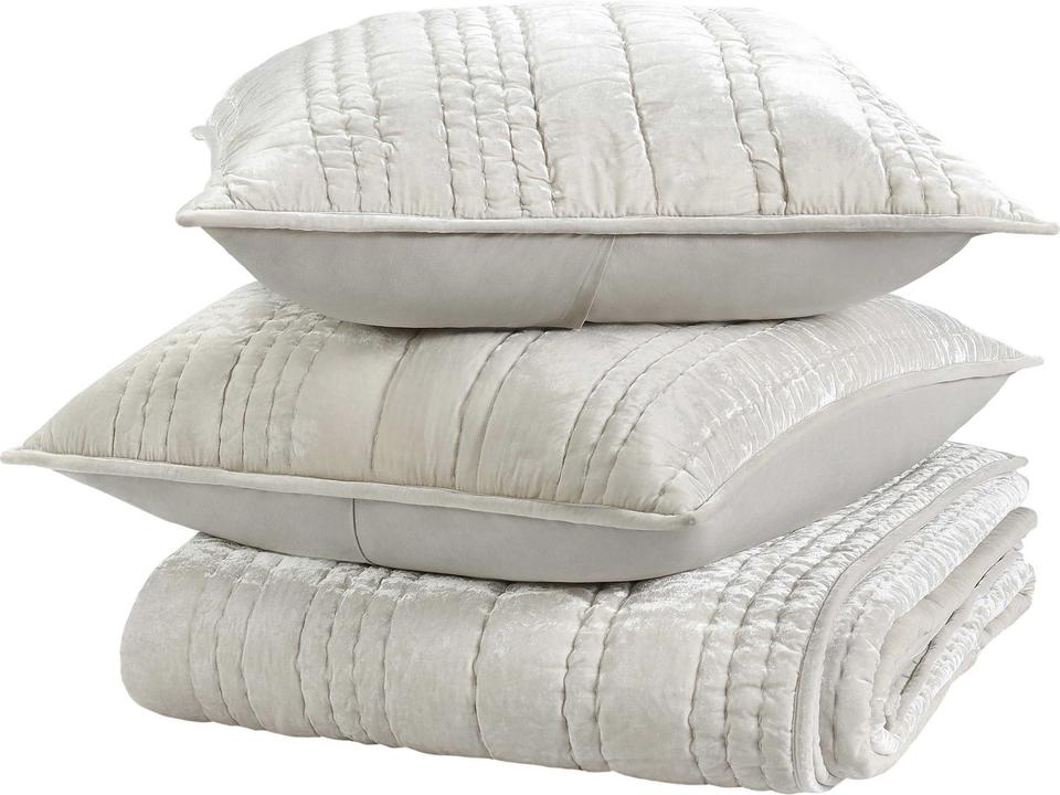 Seville Quilt Set