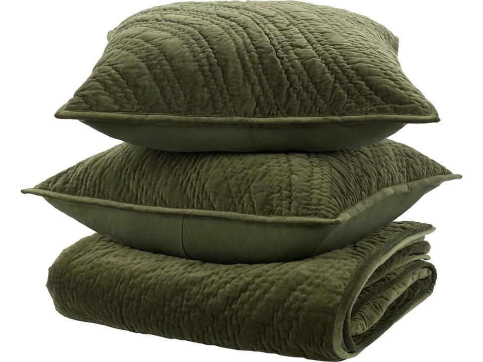 Elms Velvet Quilt Collection