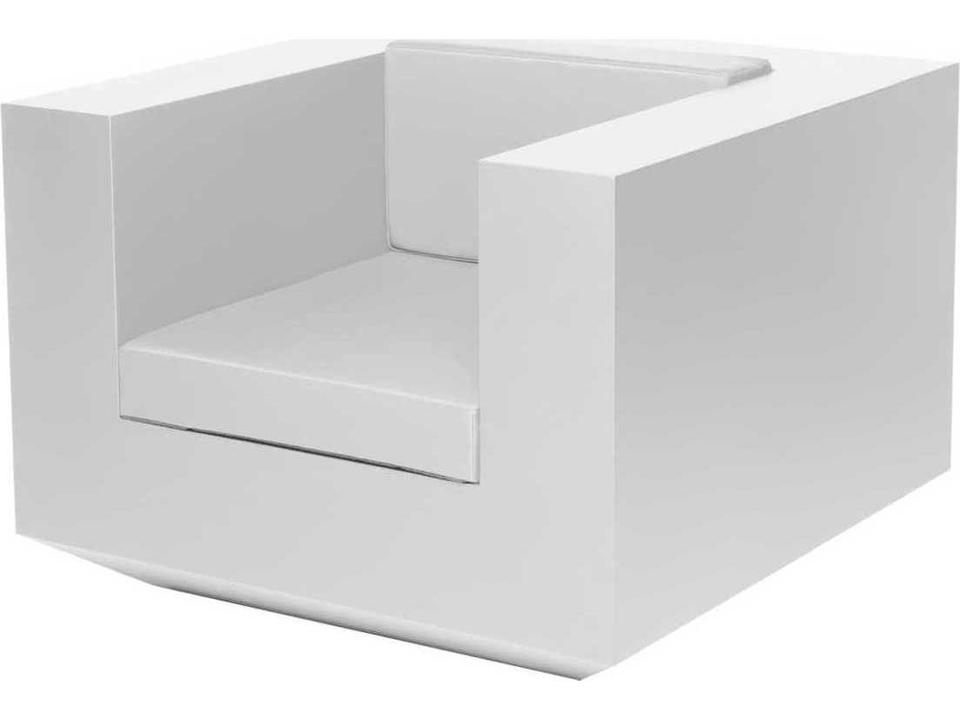 Vela Lounge Chair White Matte Resin with White Nautical Vinyl Cushion