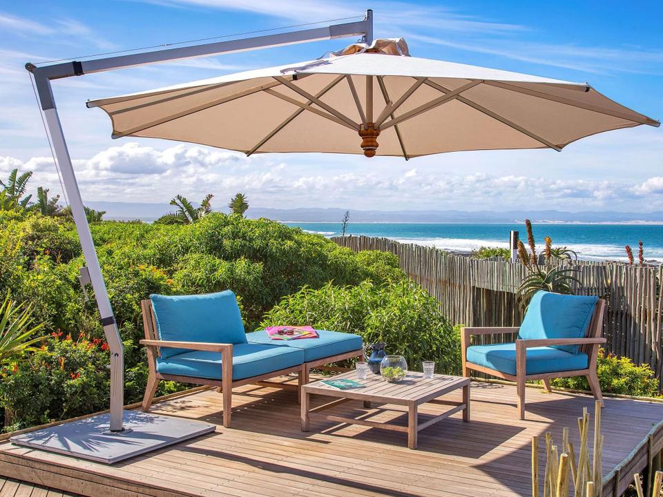 Pendulum 13 Foot Octagon Cantilever Umbrella