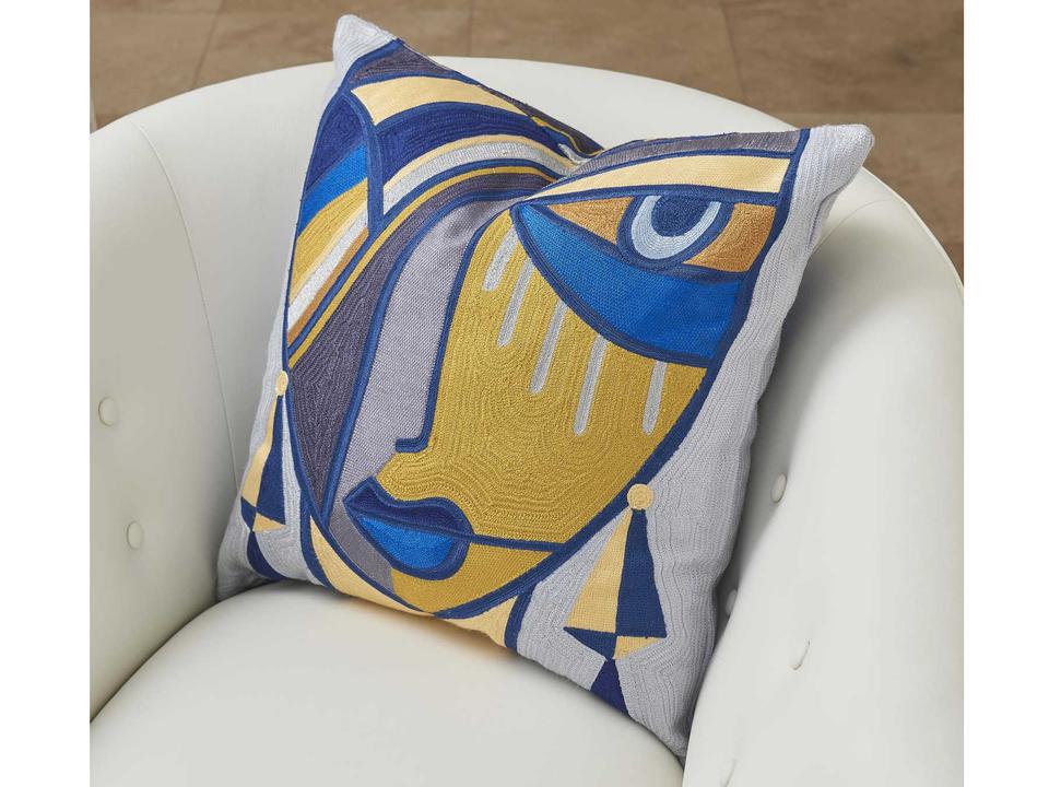 Pillows & Throws