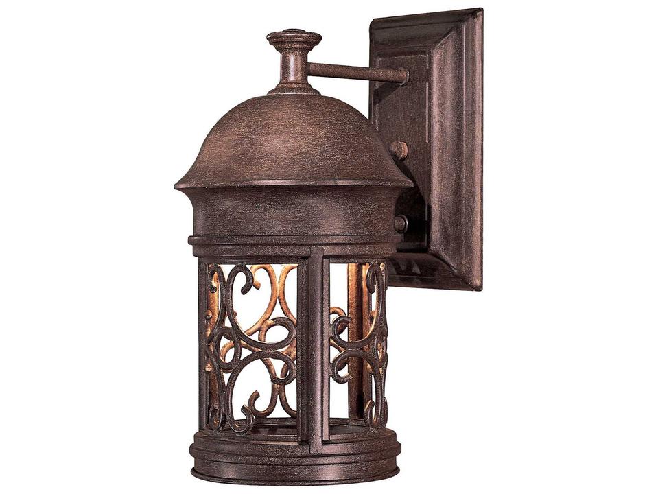 Sage Ridge Outdoor Wall Light in Vintage Rust