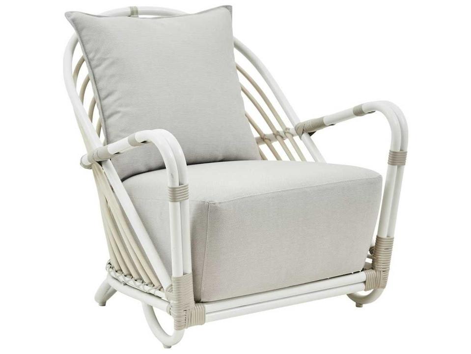 Exterior Aluminum Dove White Cushion Charlottenborg Patio Lounge Chair