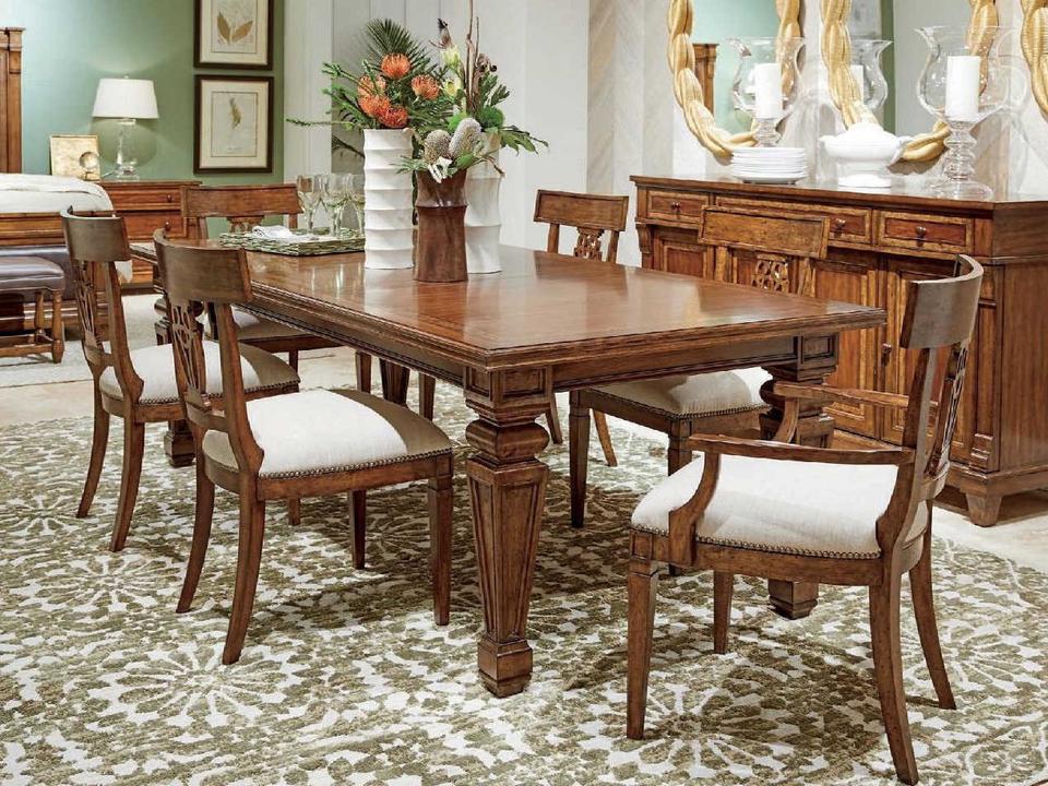 Old Town Dining Room Set