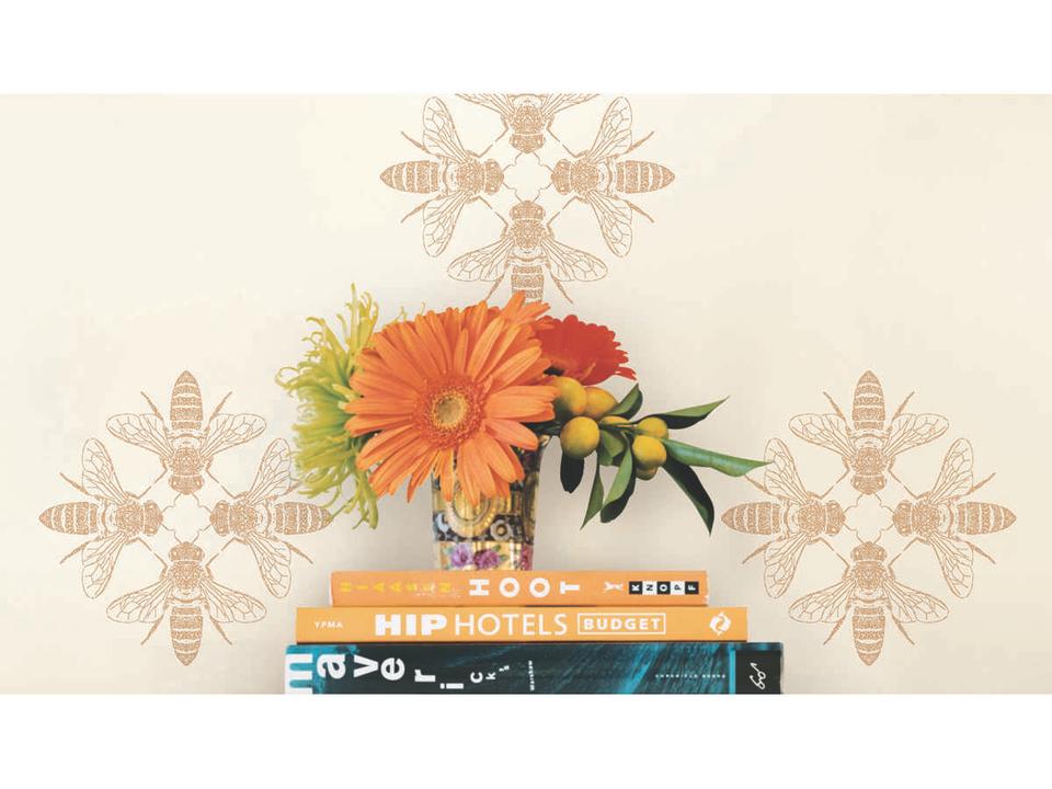 Outdoors In Gold / Cream Honey Bee Wallpaper