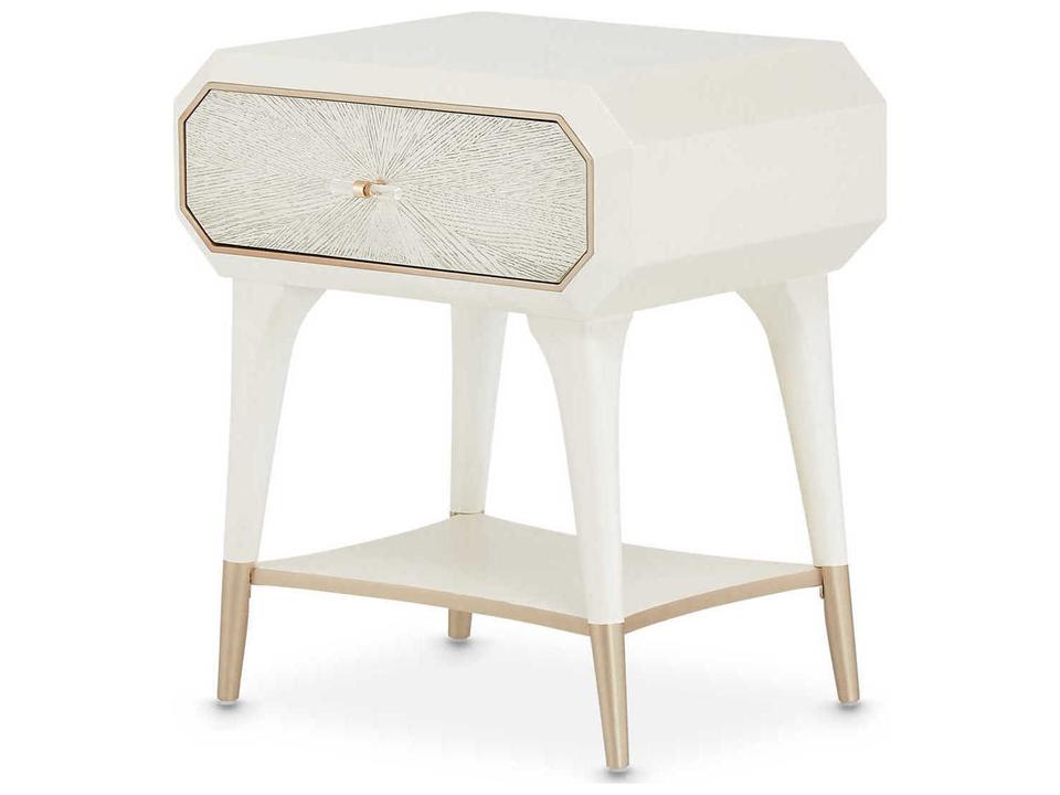La Rachelle 1-Drawer Nightstand in Medium Champagne