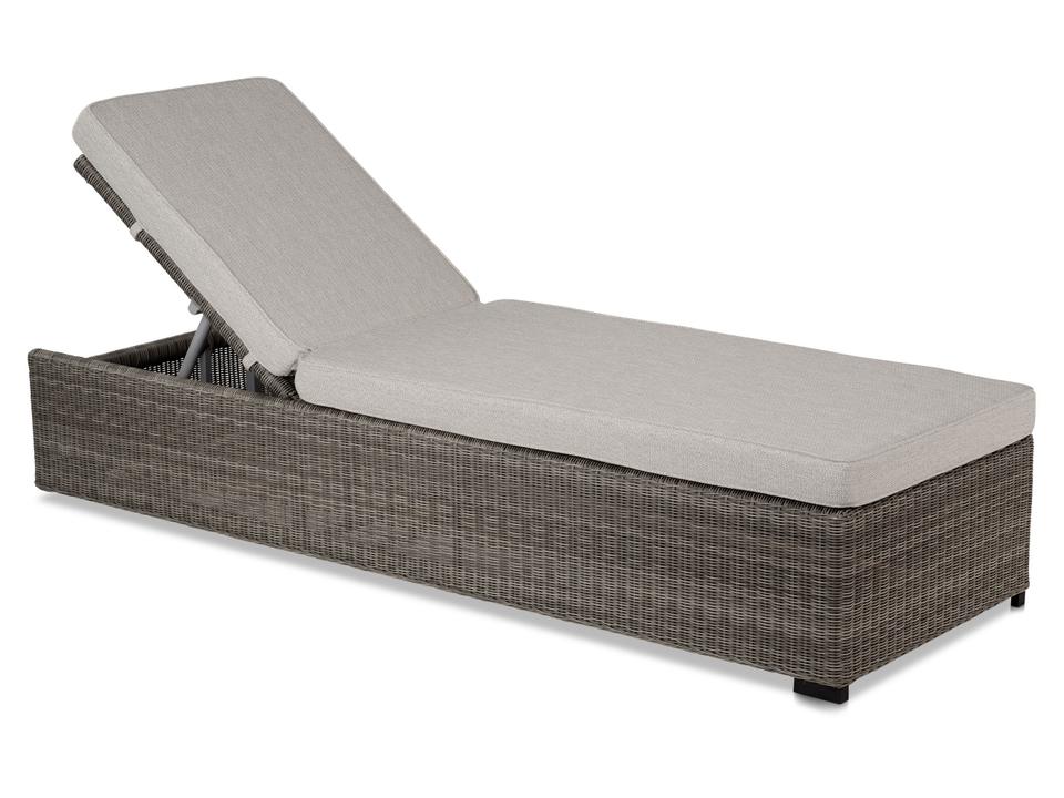 Savannah White Coral Wicker Chaise w/ Dune Cushion
