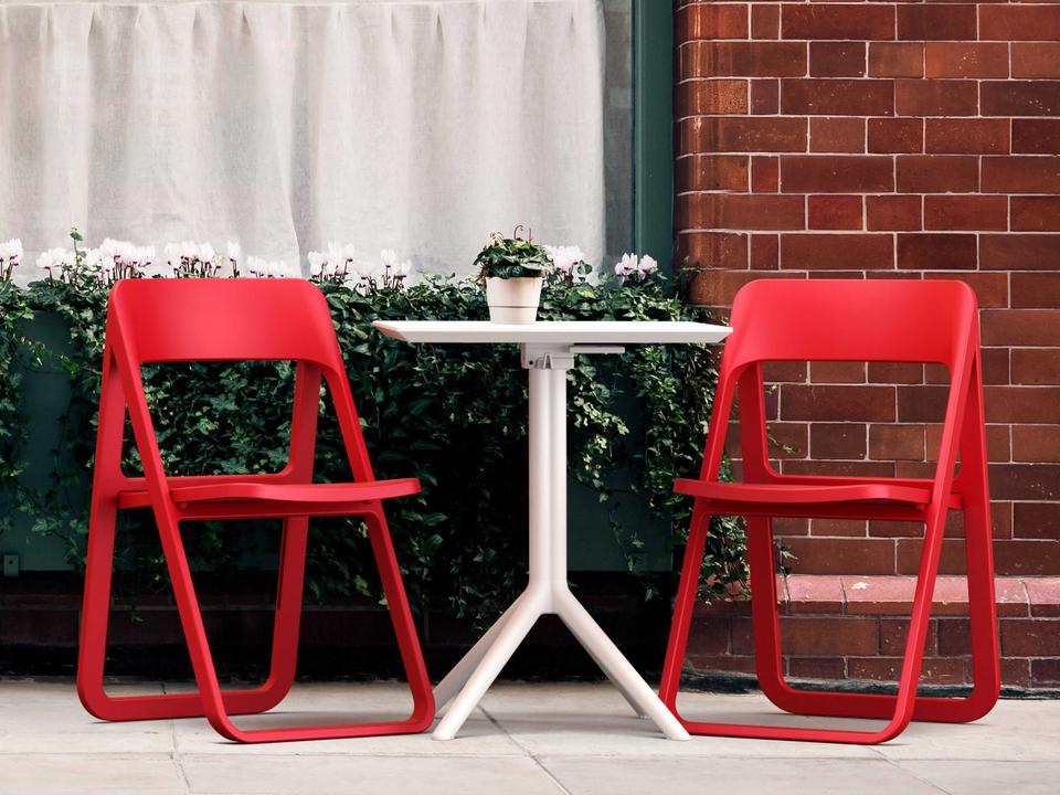 Dream White Red Polypropylene Dining Set