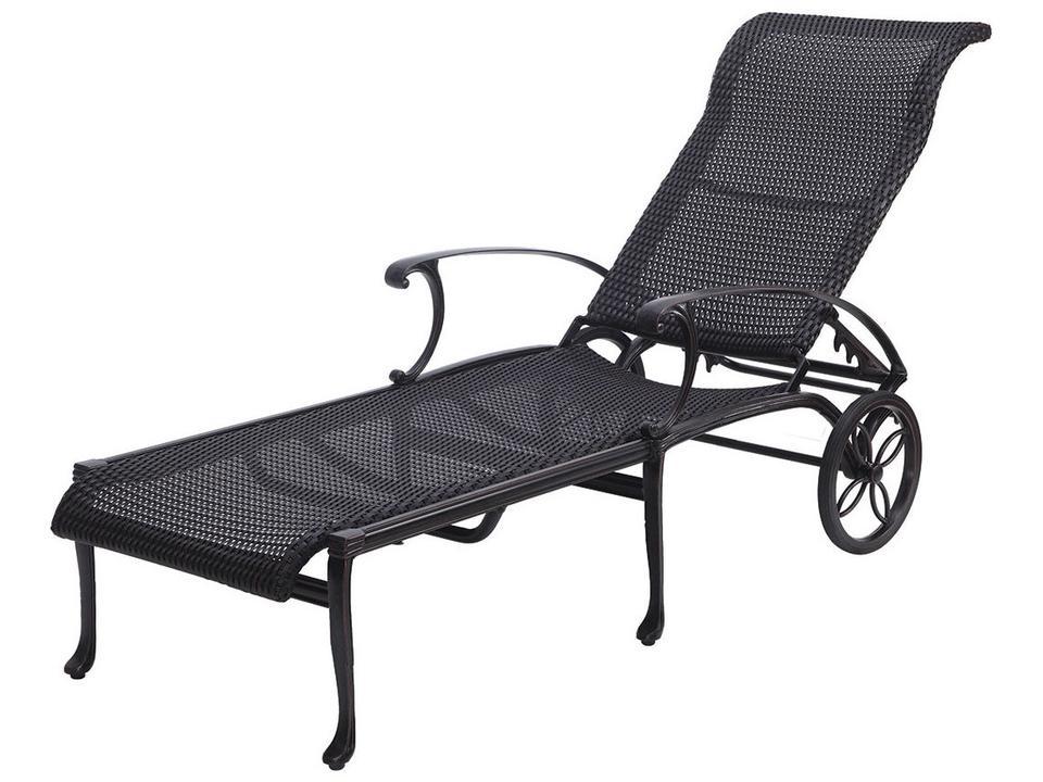 Michigan Woven Cast Aluminum Chaise Lounge with Wheels in Vintage