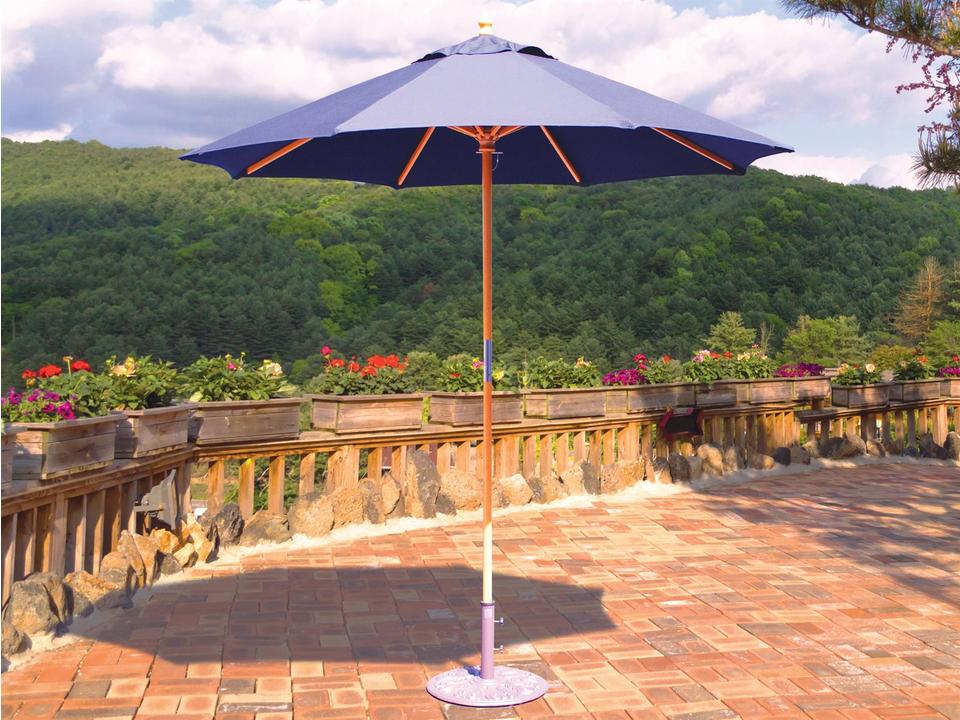 Cafe and Bistro 7.5-Foot Wood Market Umbrella Manual Lift