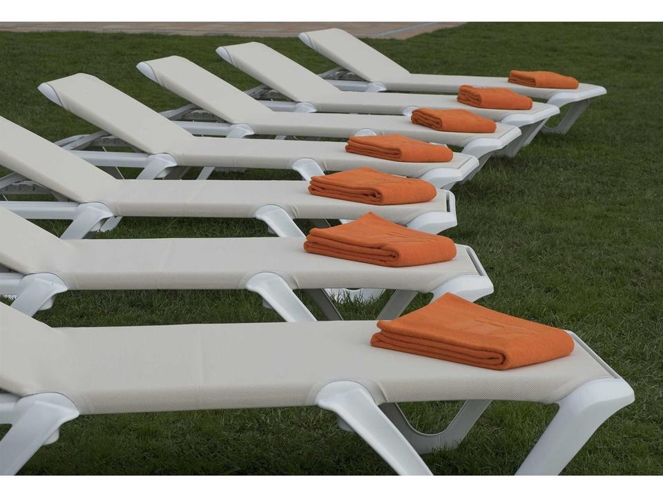 Nautical Pro Sling Resin White Patio Lounge Set in Khaki