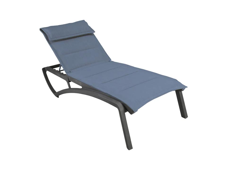 Sunset Sling Aluminum Resin Volcanic Black Comfort Patio Chaise Lounge in Madras Blue