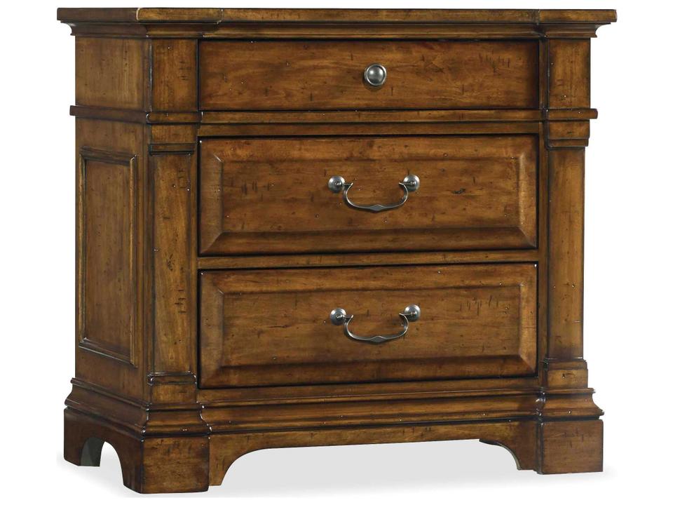 Tynecastle 3-Drawer Nightstand in Chestnut