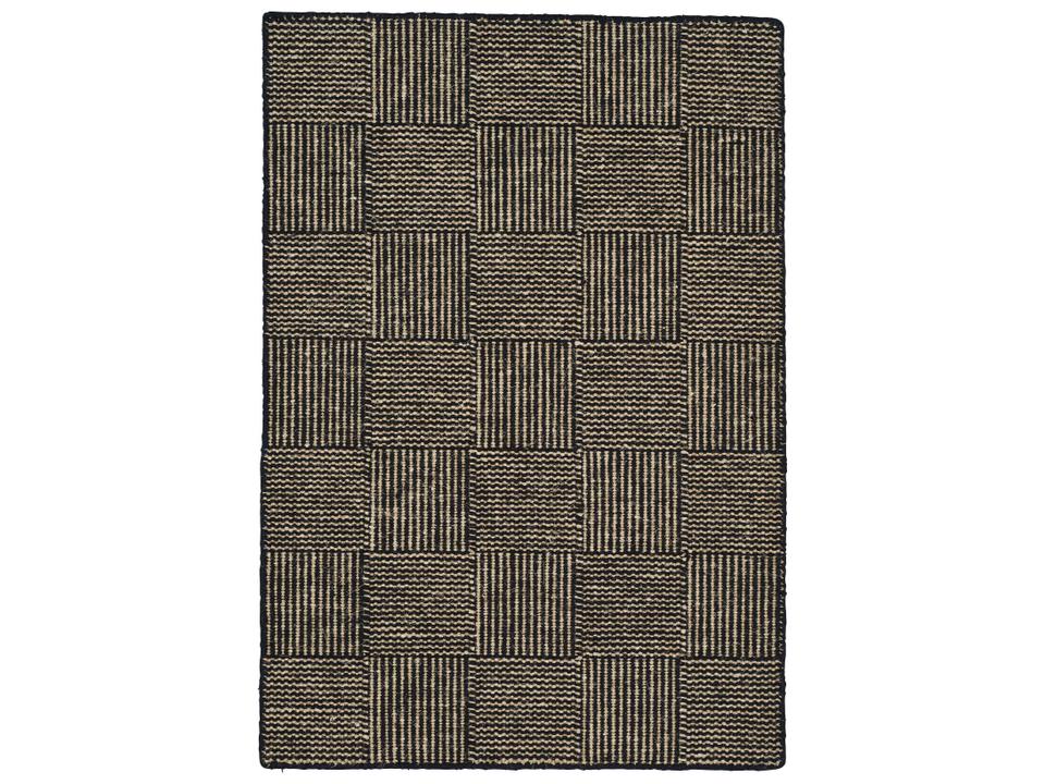 Chess Hand-Woven Geometric Area Rug in Black