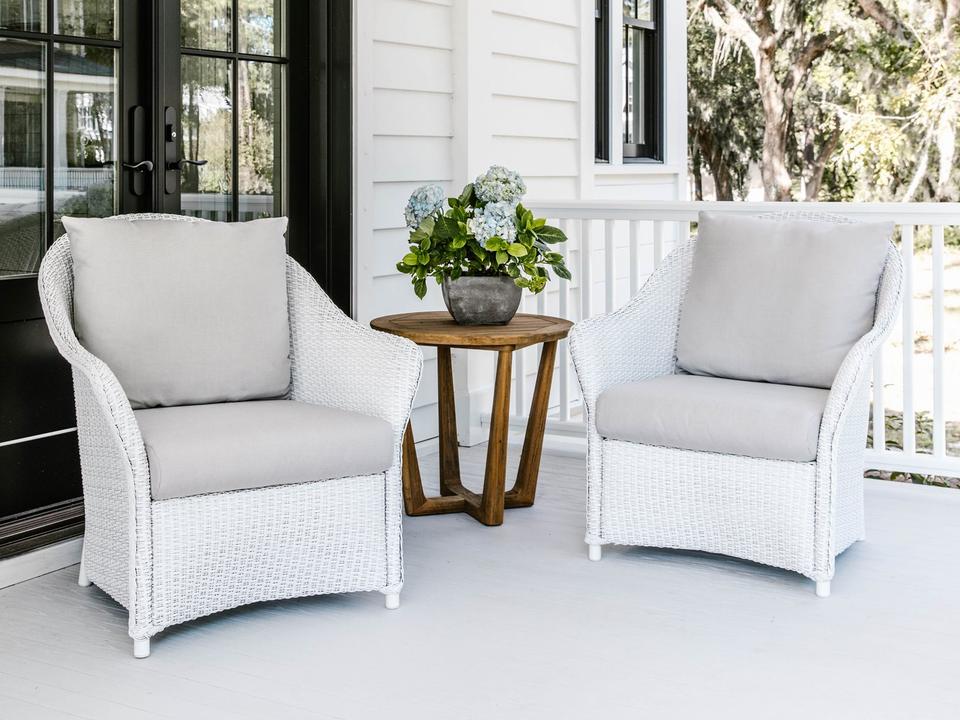 Weekend Retreat Wicker Outdoor Lounge Set