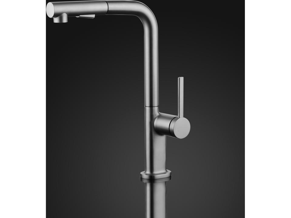 Meraviglia Modern Kitchen Faucet with 2 Jets  Chrome