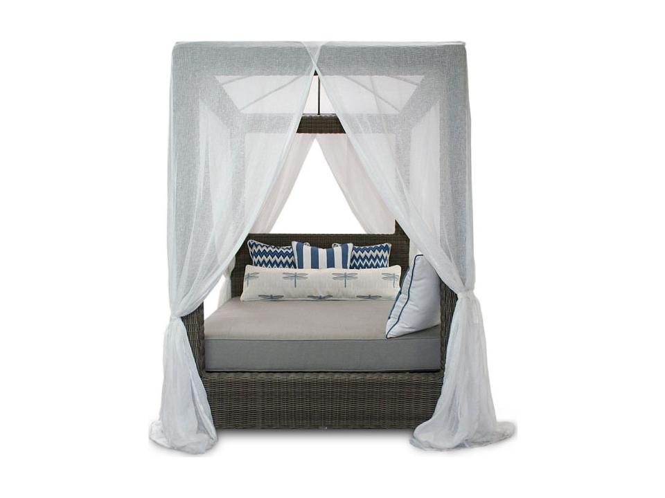 Palisades Queen Canopy Bed