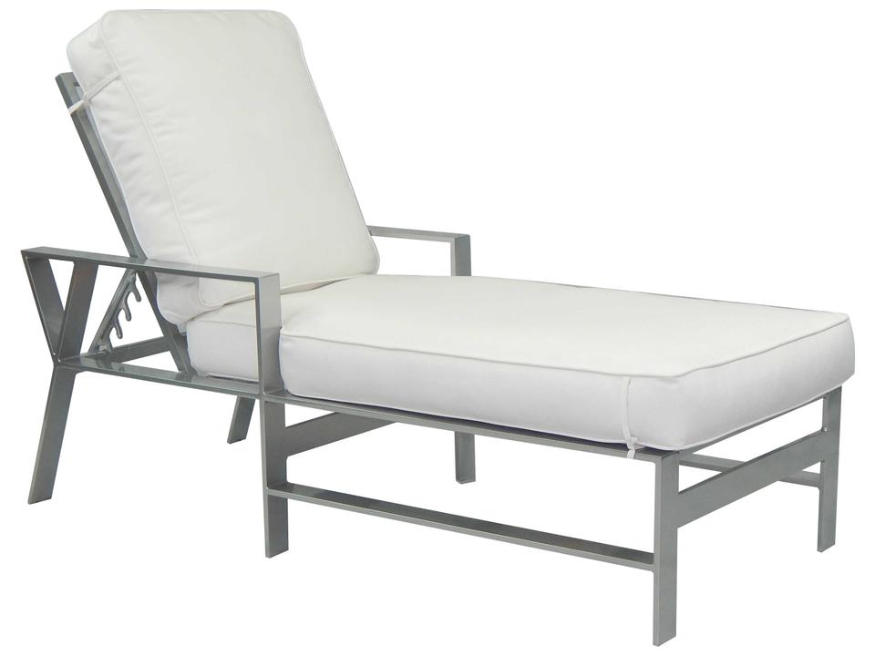 Trento Adjustable Cushioned Chaise Lounge with Wheels