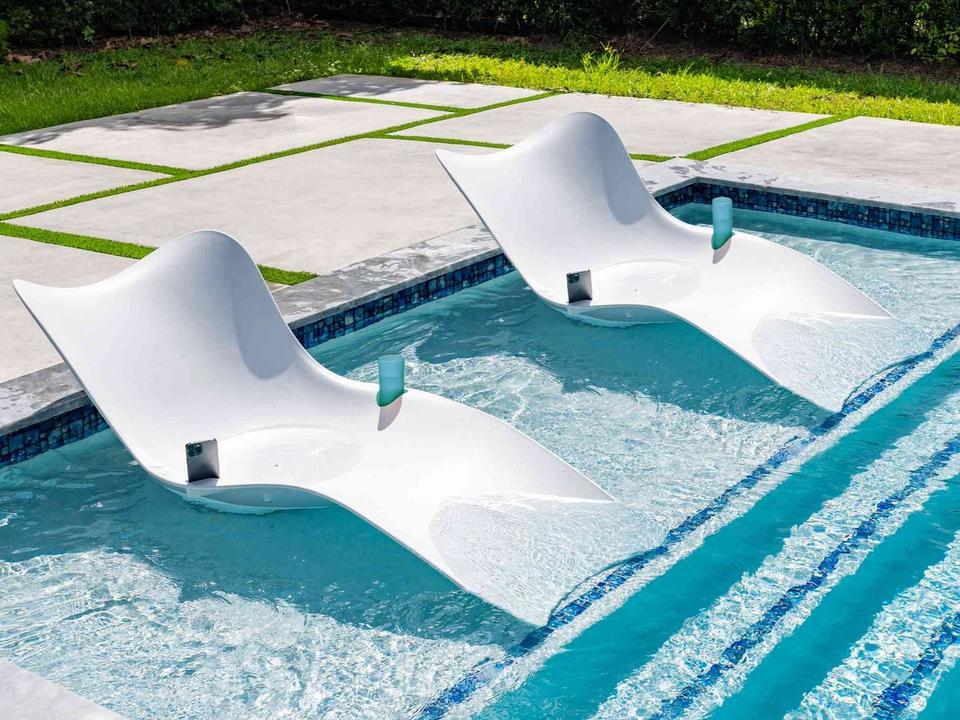 Set of 2 Wave In-Pool Outdoor Patio Chaise Lounger