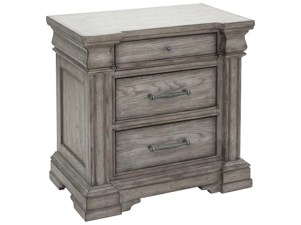Furniture Madison Ridge 3-Drawer Nightstand in Bluff Grey