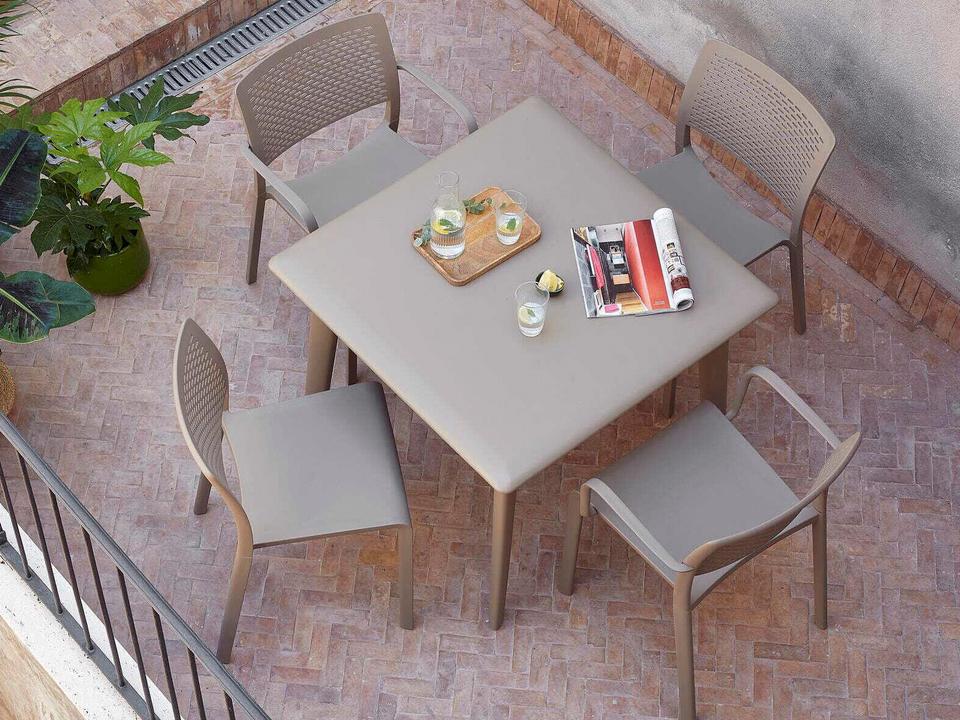 Newdessa Polypropylene Dining Set