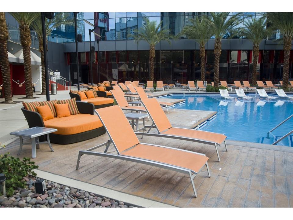 Elance Relaxed Sling Aluminum Lounge Set