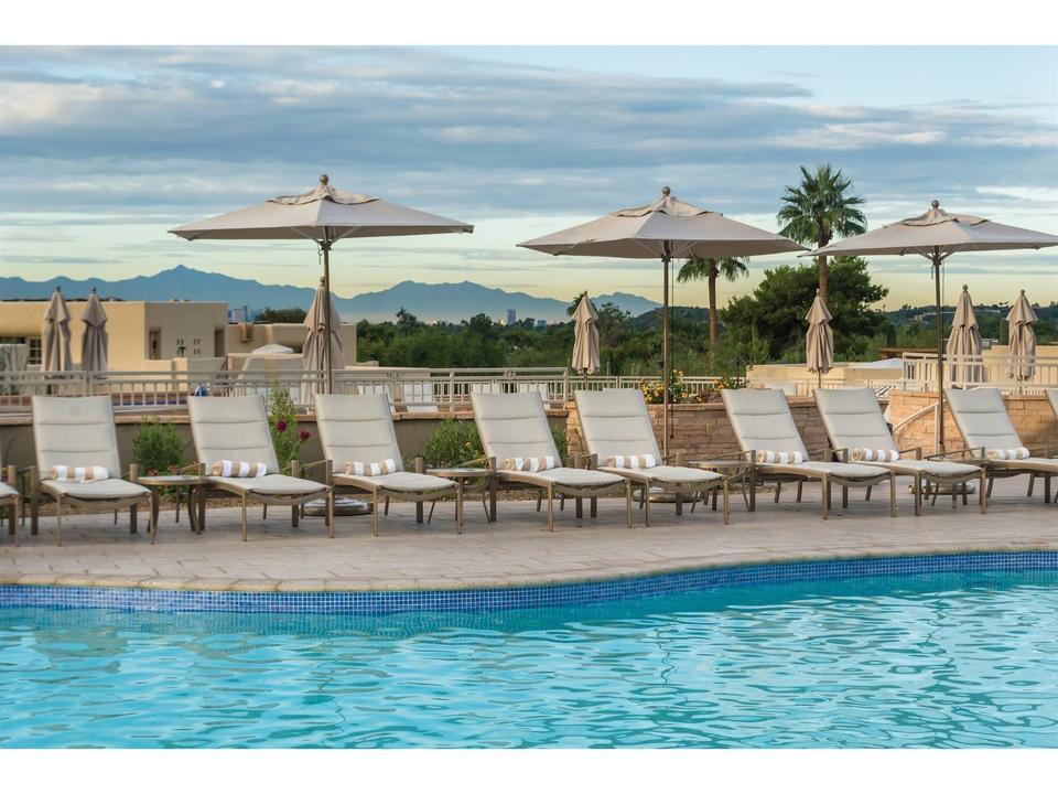 Kor Padded Sling Aluminum Lounge Set