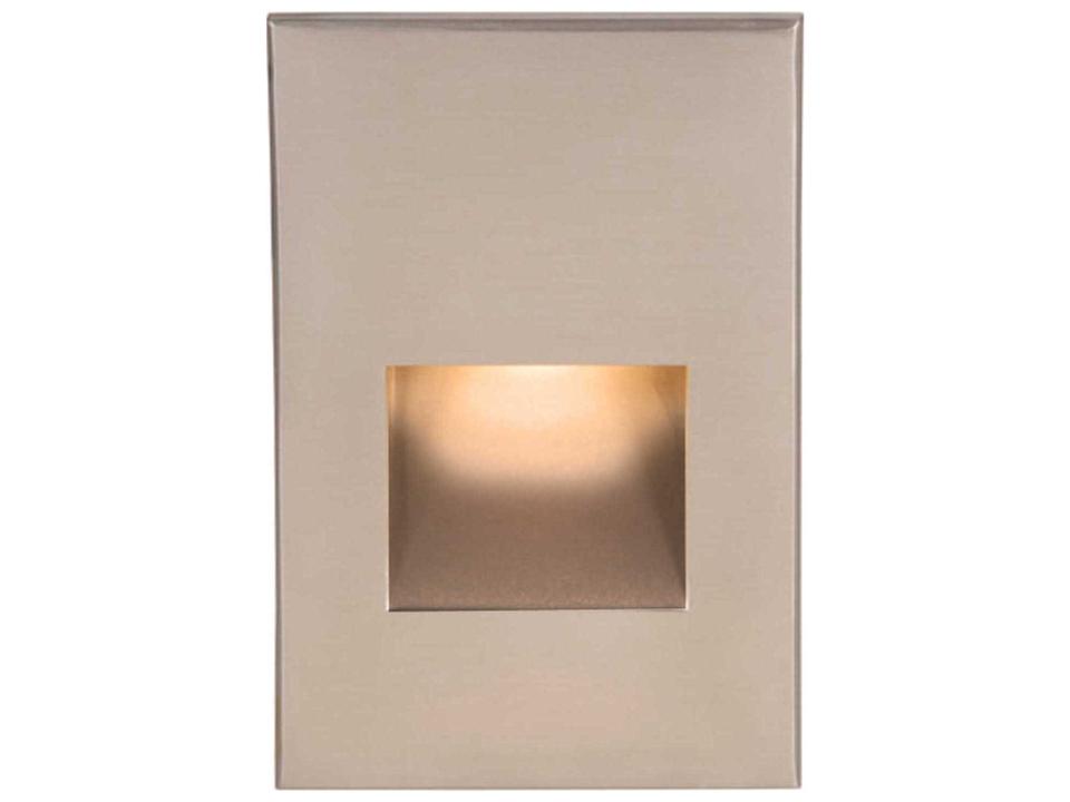 LEDme Endurance Step and Wall Light in Die-Cast Aluminum