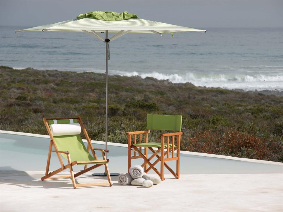 Swift Square Telescopic Outdoor Umbrella with Pulley Lift