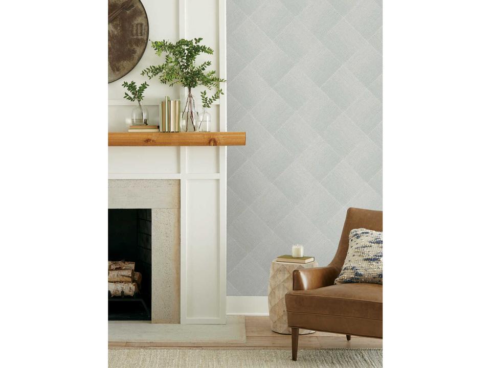 Magnolia Open Sheet Black Channel Wallpaper